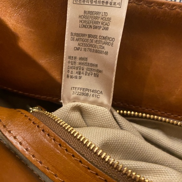 Burberry Purse with Handle and Removable Shoulder Strap - Picture 8 of 12